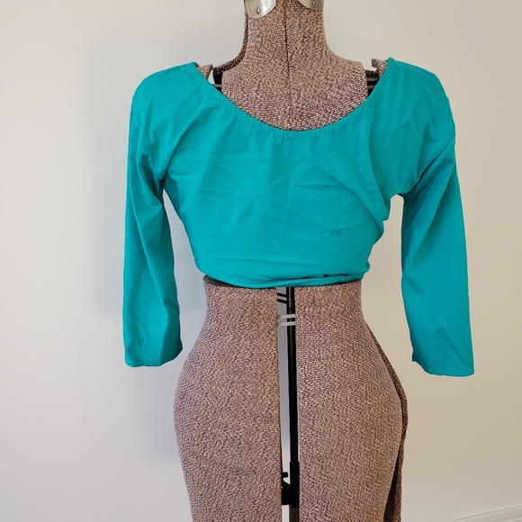 Sexy teal crop top - Picture 4 of 8